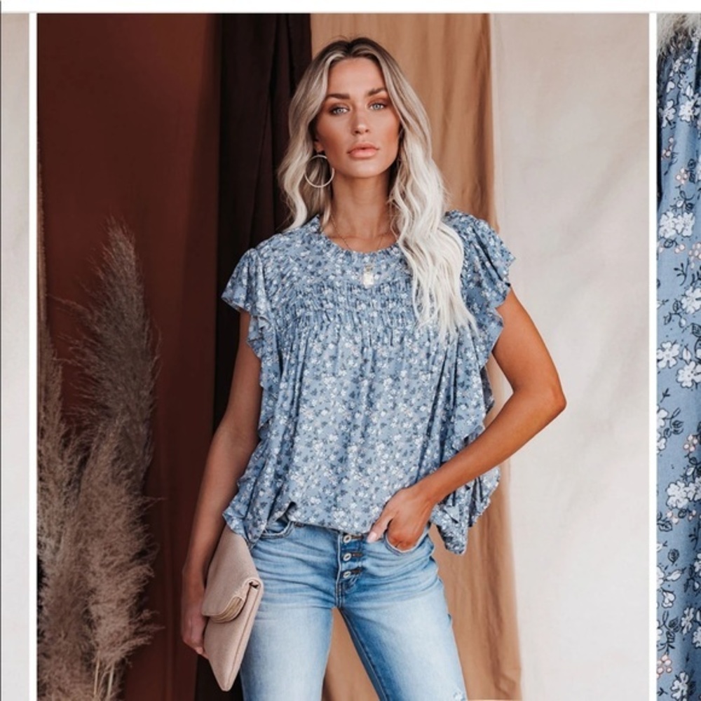 WHAT IF FLORAL FLUTTER TOP